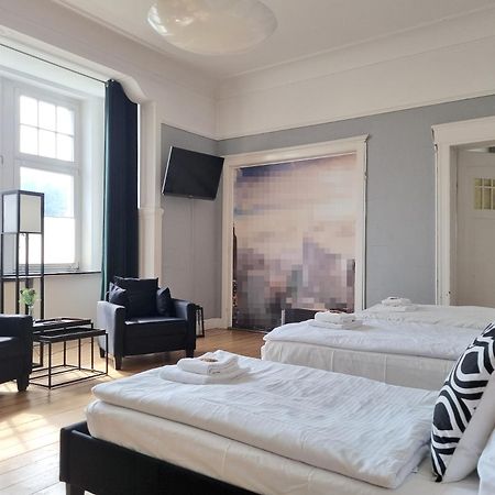 Charysma - Jugendstil Trifft Moderne, Schlafzimmer Mit Smart-Tv, Tischfussball, Darts, Parkplatz Hamelin Luaran gambar