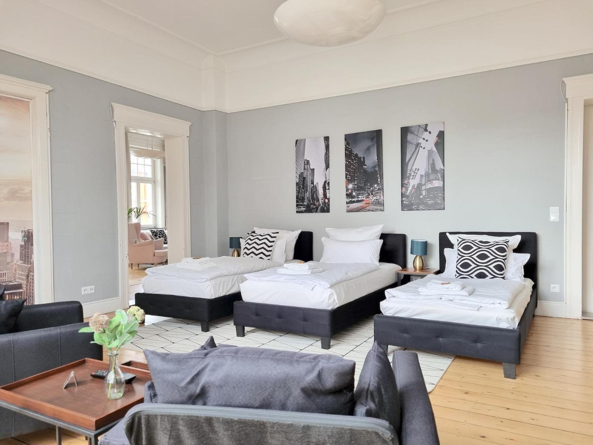 Charysma - Jugendstil Trifft Moderne, Schlafzimmer Mit Smart-Tv, Tischfussball, Darts, Parkplatz Hamelin Luaran gambar